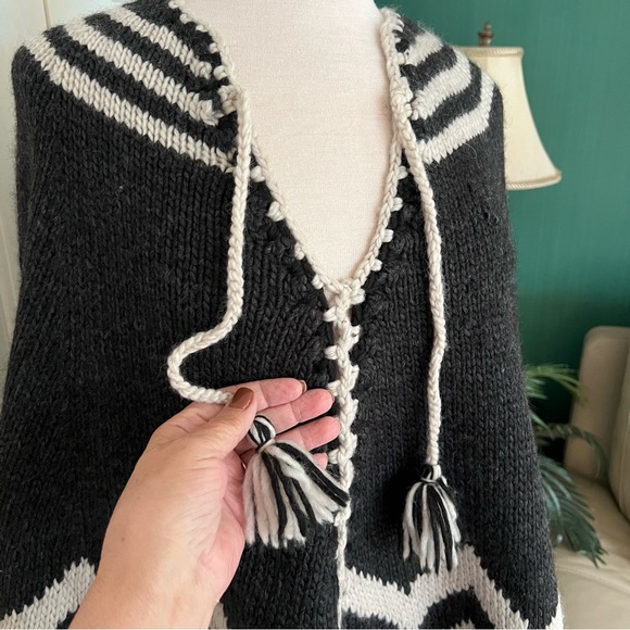 J. Jill Wool Knit Poncho Gray White One Size Boho - Picture 6 of 8